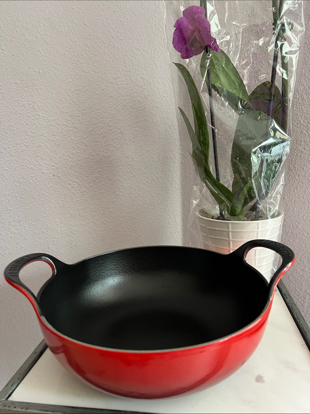 Le Creuset Balti Dish Red Round Cast Iron FRANCE 24cm diameter LN